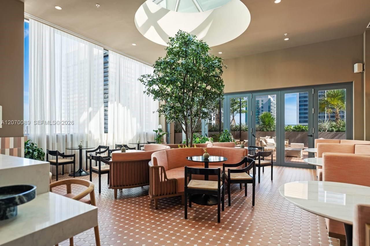 11 NE 6th , Unit 1210, Miami, FL 33132 Photo
