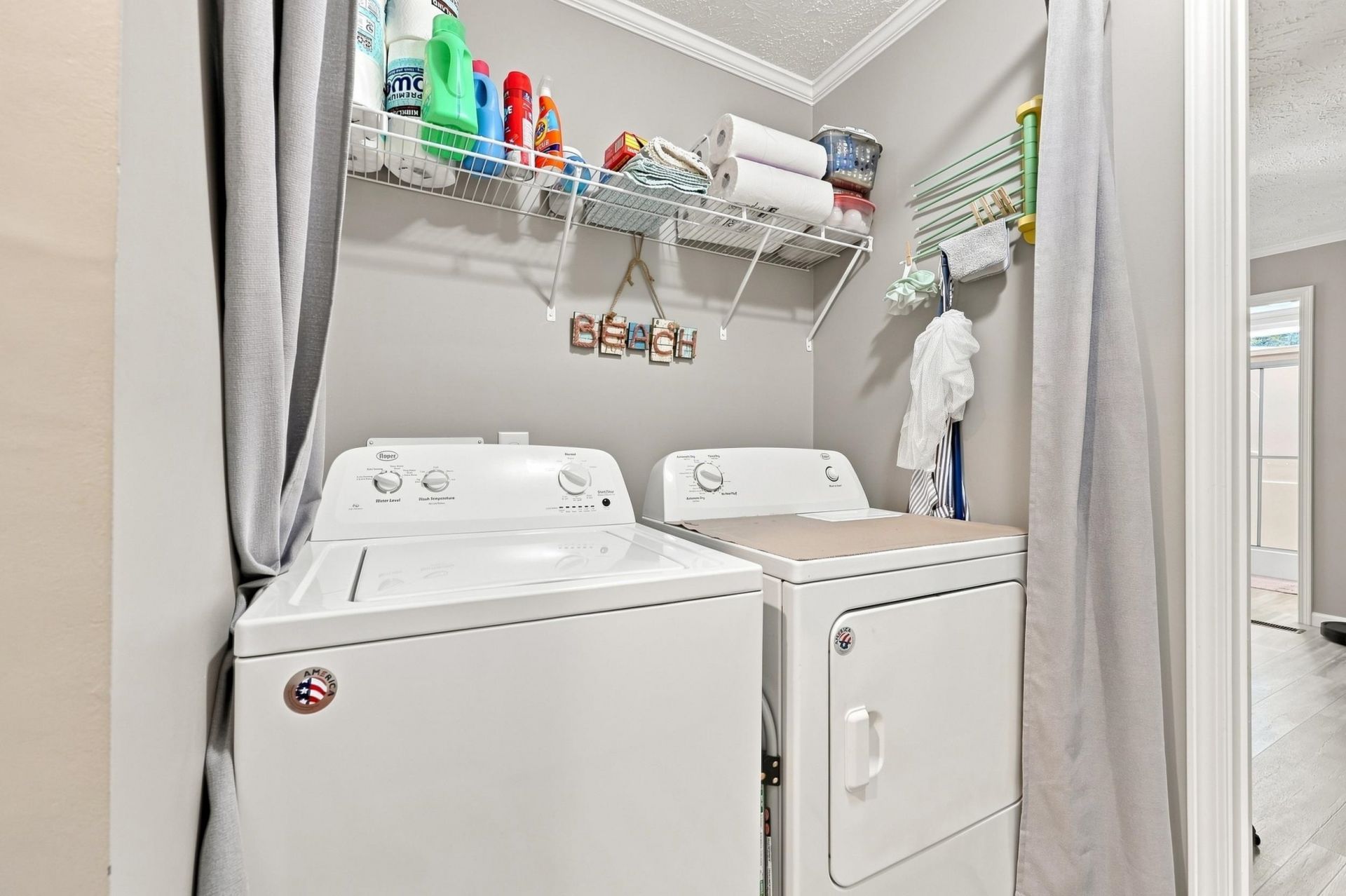 4604 Albatross St. Photo 10