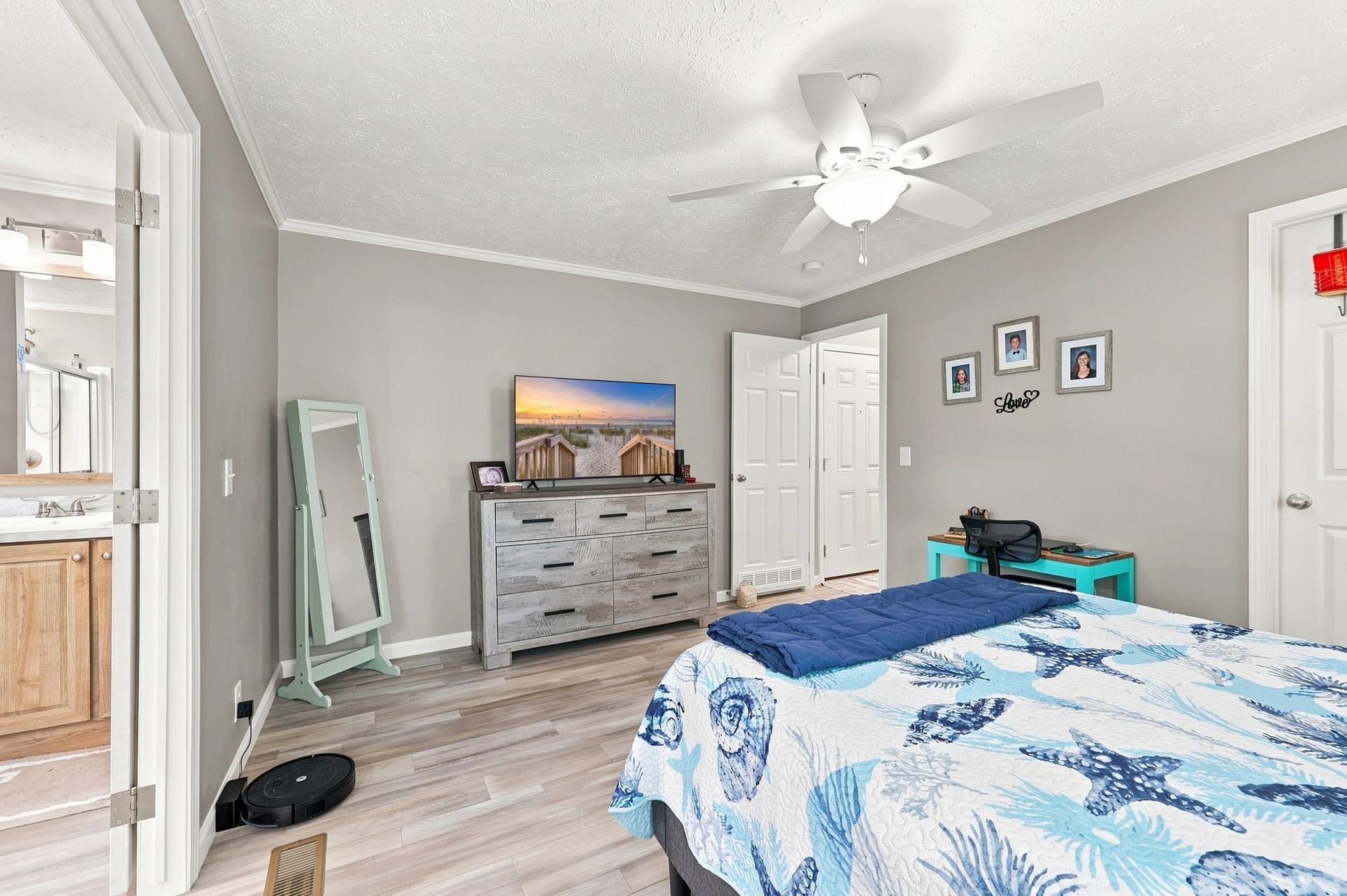 4604 Albatross St. Photo 13