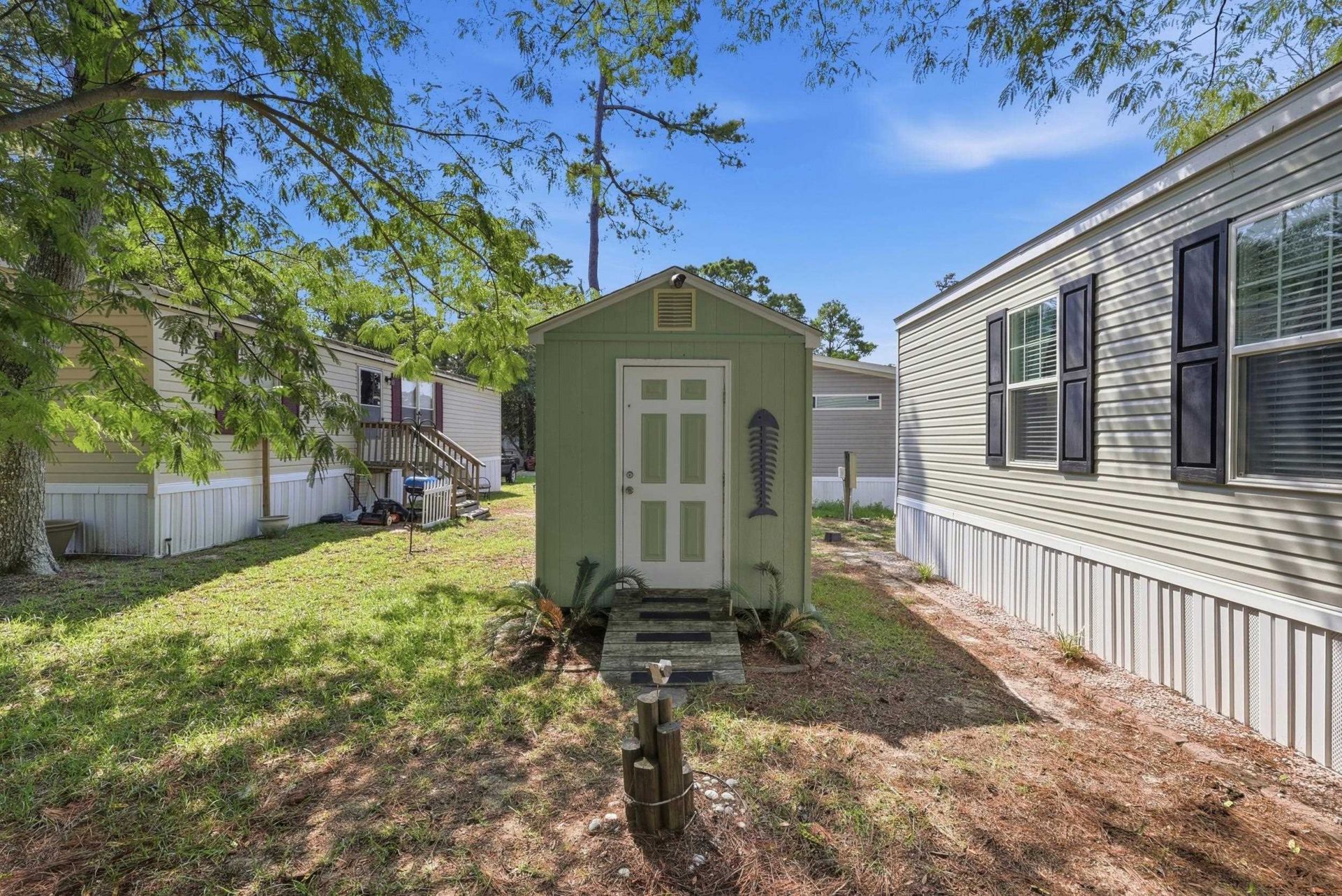 4604 Albatross St. Photo 24