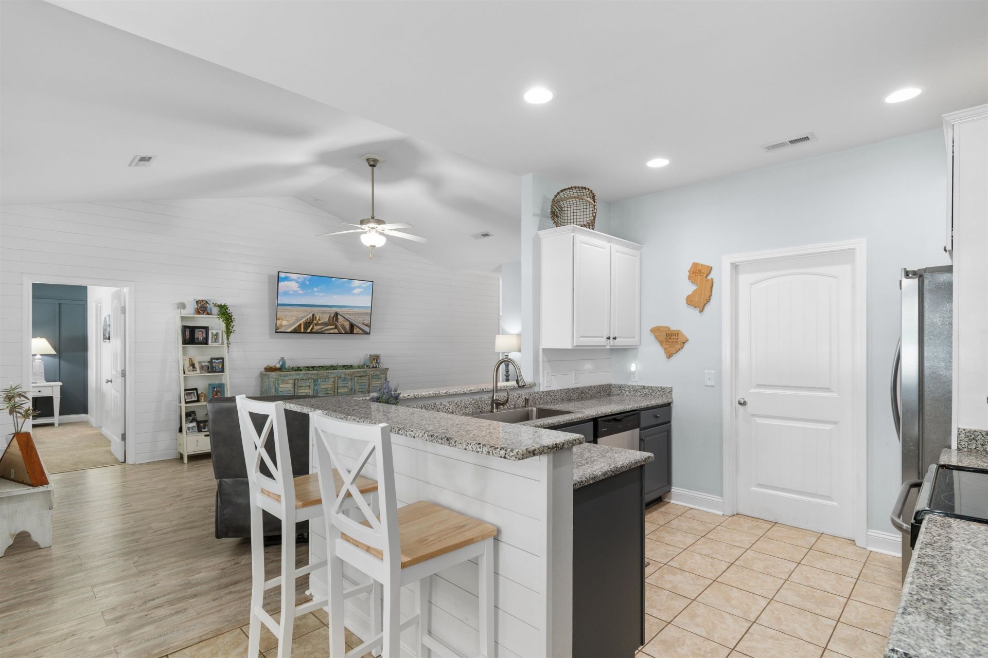 344 Clearwater Dr. Photo 6