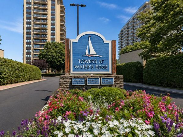18-15 215th Street , Unit 2L, Bayside, NY 11360