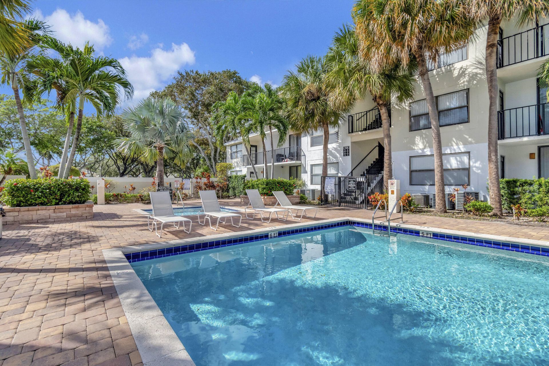 728 Executive Center Drive, Unit 21, West Palm Beach, FL 33401 Photo
