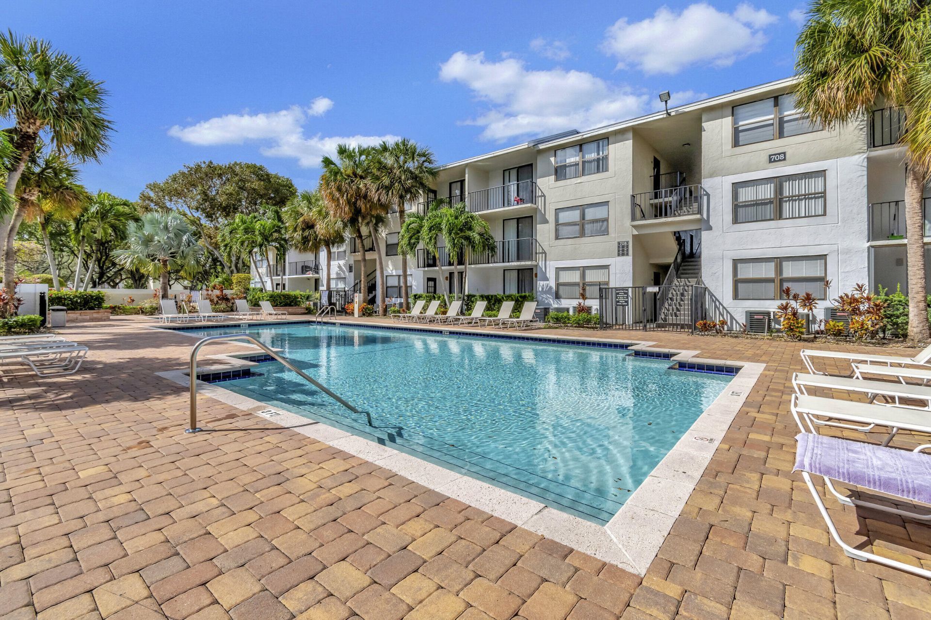 728 Executive Center Drive, Unit 21, West Palm Beach, FL 33401 Photo