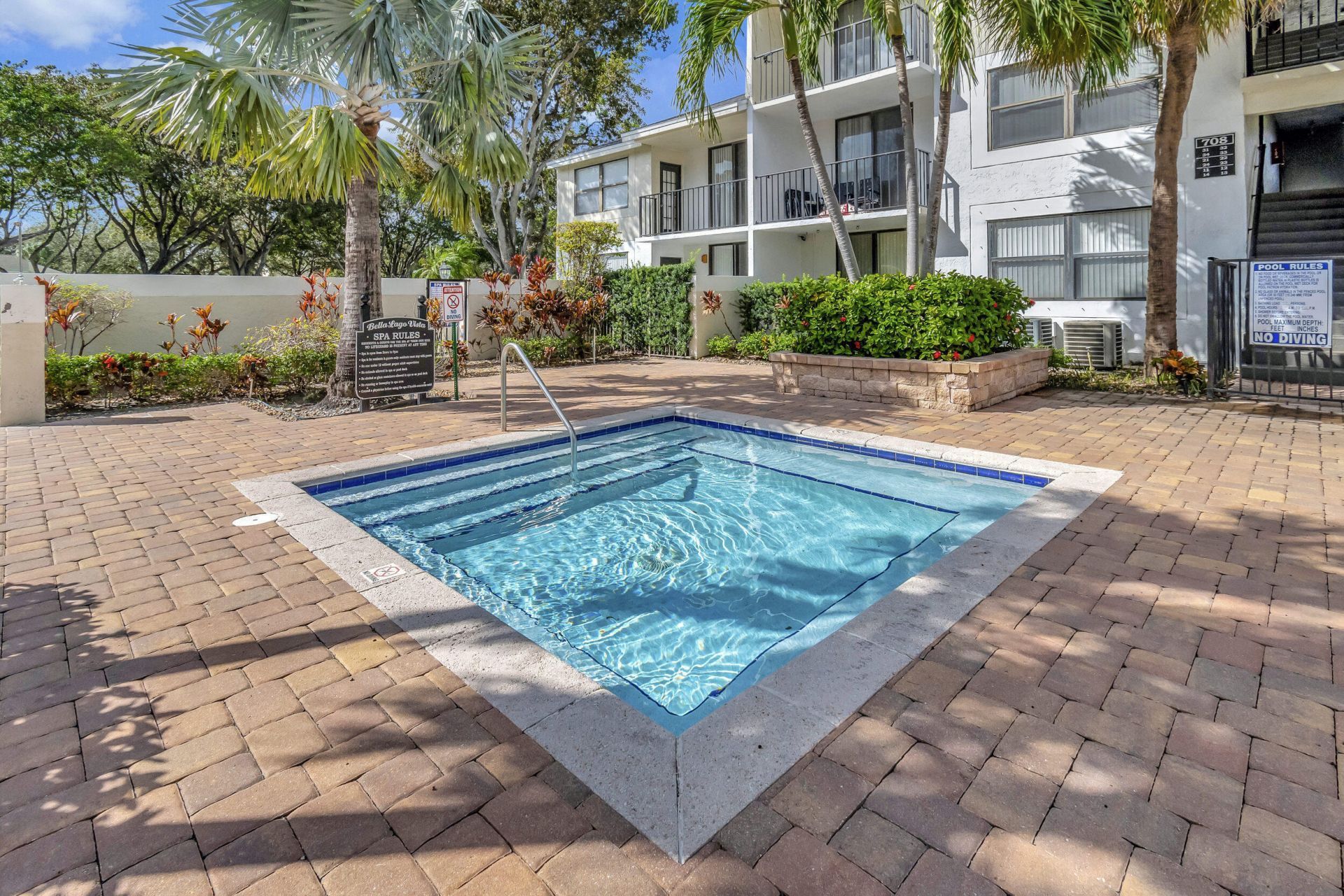 728 Executive Center Drive, Unit 21, West Palm Beach, FL 33401 Photo
