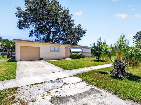 1572 Woodland Avenue, West Palm Beach, FL 33415