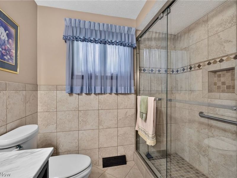 34260 Glen Drive, Eastlake, OH 44095 Photo 19