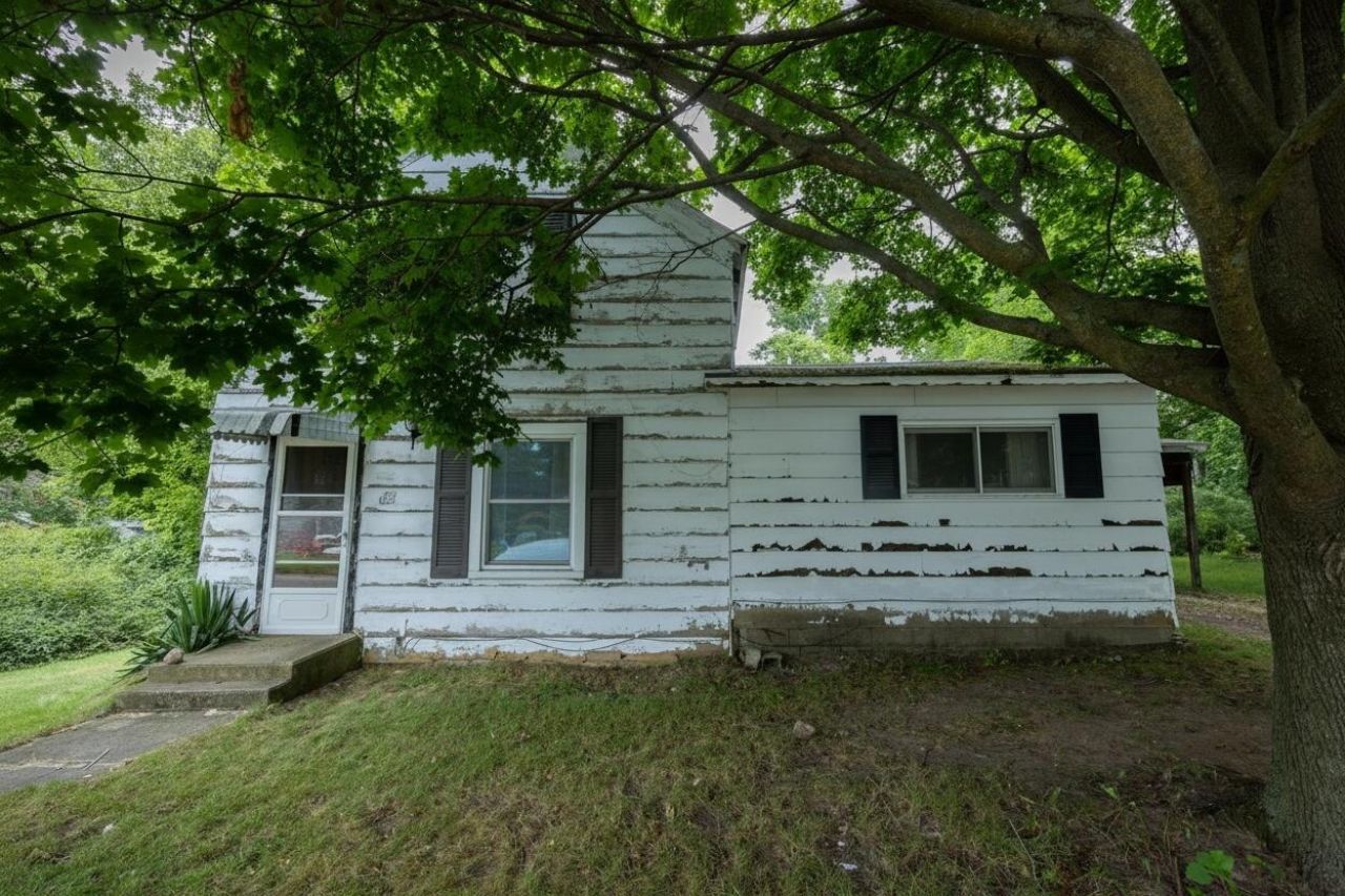 55 Grant Street, Shelby, MI 49455 Main Photo