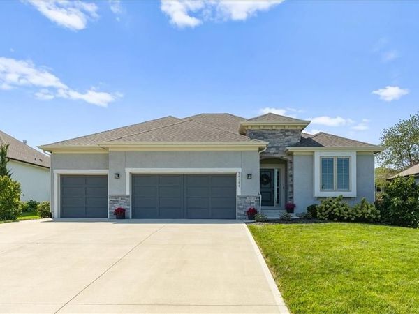 20108 Barker Street, Spring Hill, KS 66083