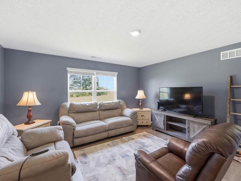 1017 Sherwood Loop, Bellefontaine, OH 43311 Photo 7