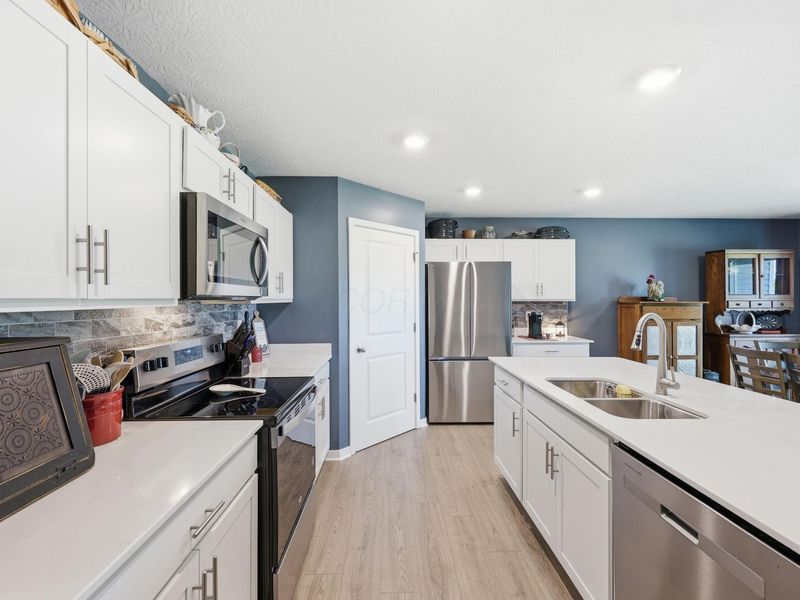 1017 Sherwood Loop, Bellefontaine, OH 43311 Photo 9