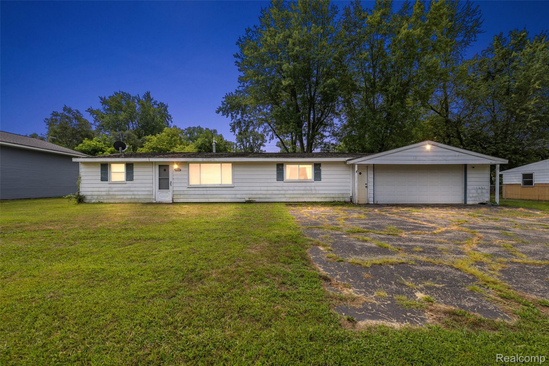 1790 Scheifle Road, Walled Lake, Mi 48390 Main Photo