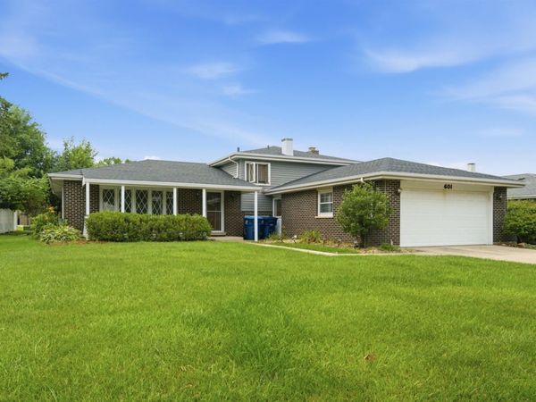 601 Honey Locust Lane , Darien, IL 60561