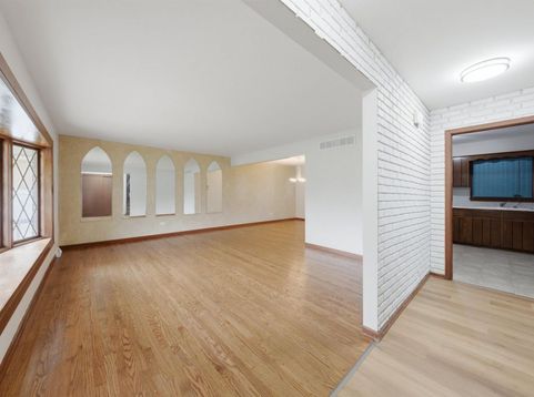 Main Photo