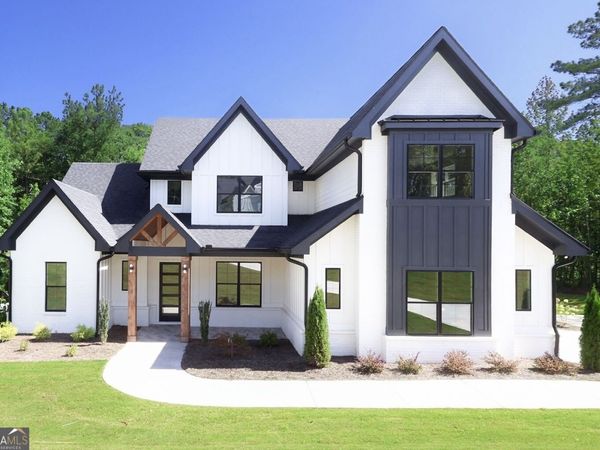 121 Forest Berry Court, Newnan, GA 30265