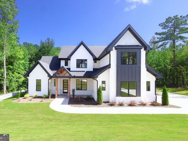 121 Forest Berry Court, Newnan, GA 30265