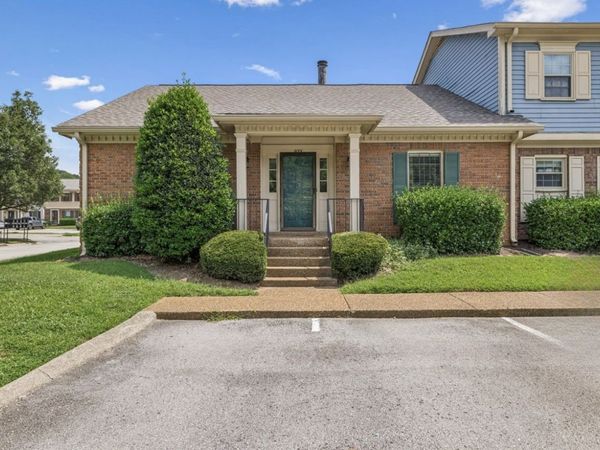 833 Brentwood Pt, Brentwood, TN 37027
