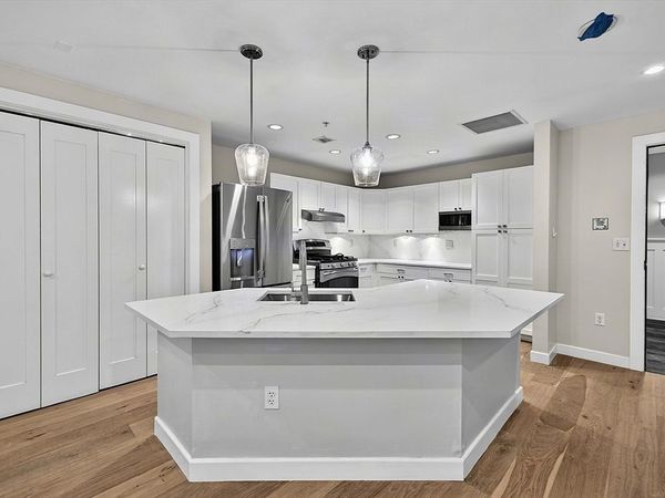 132 Chief Justice Cushing Hwy, Unit 214, Cohasset, MA 02025