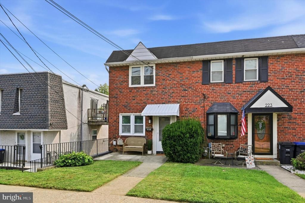 221 W 3RD AVENUE, CONSHOHOCKEN, PA 19428