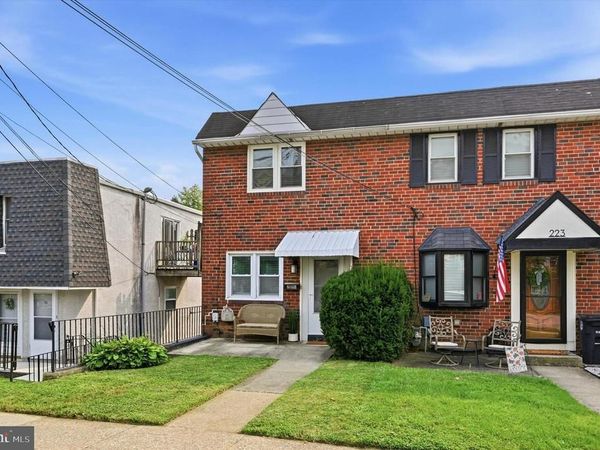 221 W 3RD AVENUE , CONSHOHOCKEN, PA 19428