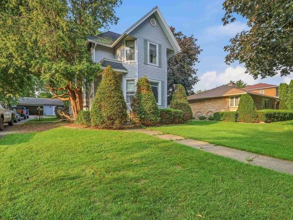 112 E WAUPUN STREET, Oakfield, WI 53065