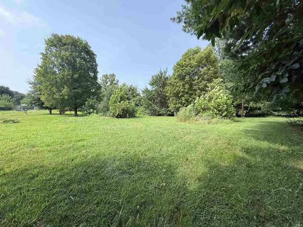 223 N ST RD 61, Winslow, IN 47598