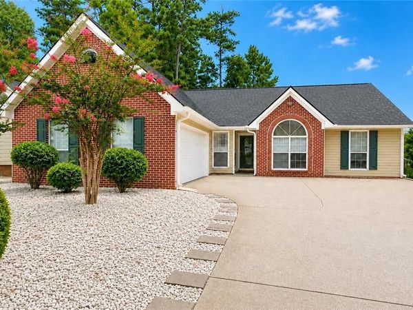 5165 Sterling Trace Court NW, Lilburn, GA 30047