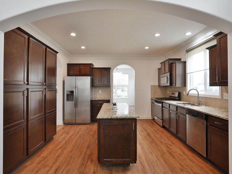 319 Kastlekove Drive , Lewis Center, OH 43035 Photo 10