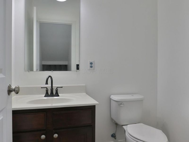 319 Kastlekove Drive , Lewis Center, OH 43035 Photo 17