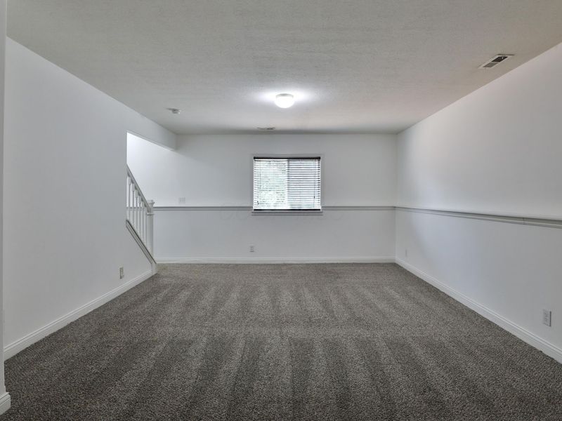 319 Kastlekove Drive , Lewis Center, OH 43035 Photo 36