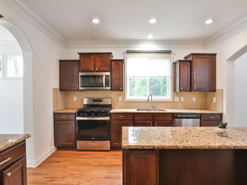 319 Kastlekove Drive , Lewis Center, OH 43035 Photo 9