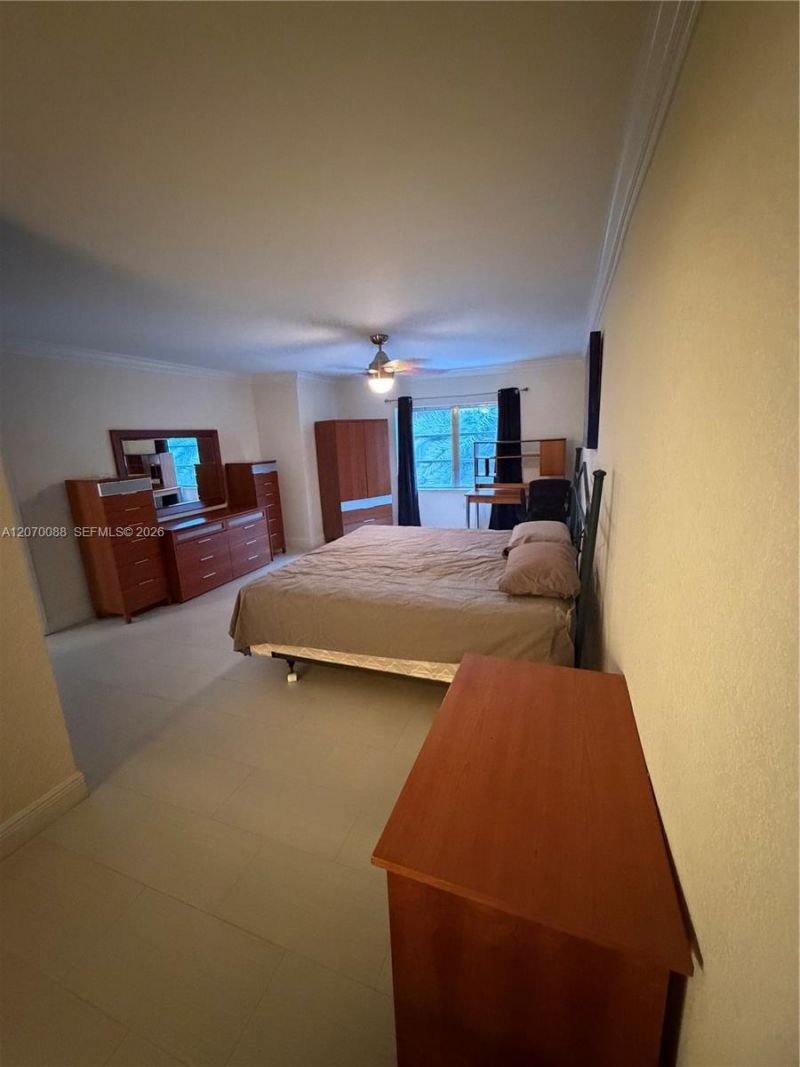 2640 NE 135th St , Unit 202, North Miami, FL 33181 Photo