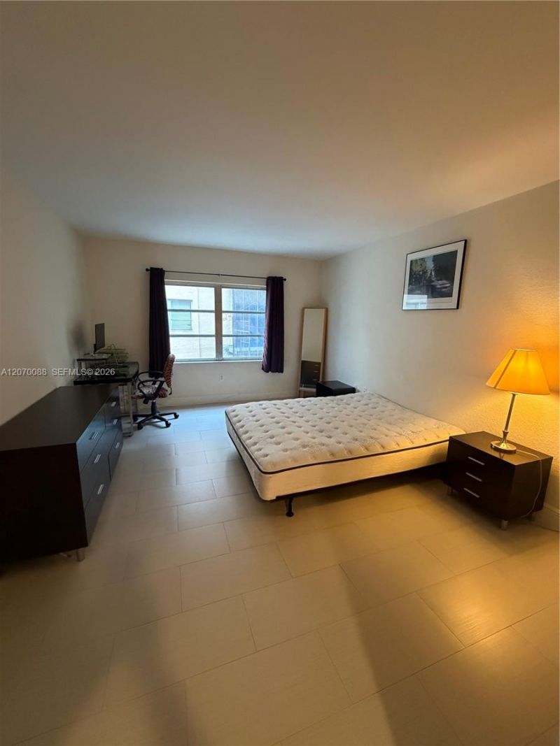 2640 NE 135th St , Unit 202, North Miami, FL 33181 Photo