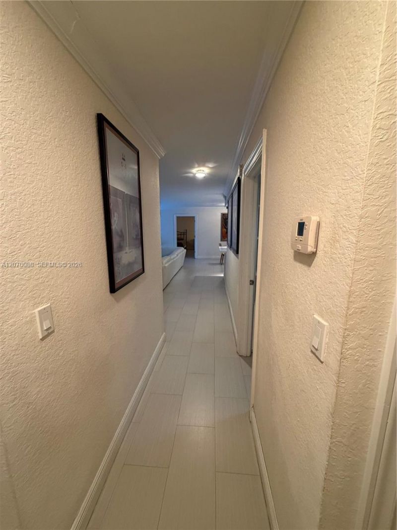 2640 NE 135th St , Unit 202, North Miami, FL 33181 Photo