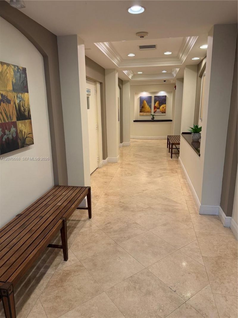 2640 NE 135th St , Unit 202, North Miami, FL 33181 Photo