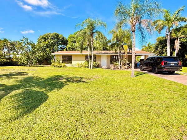 502 Ibis Dr , Delray Beach, FL 33444