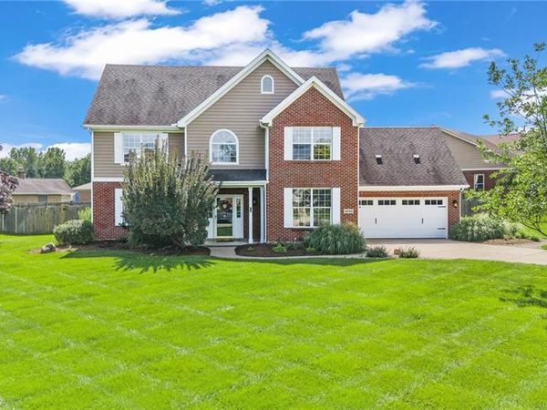 1600 Sunnington Grove Drive, Dayton, OH 45458
