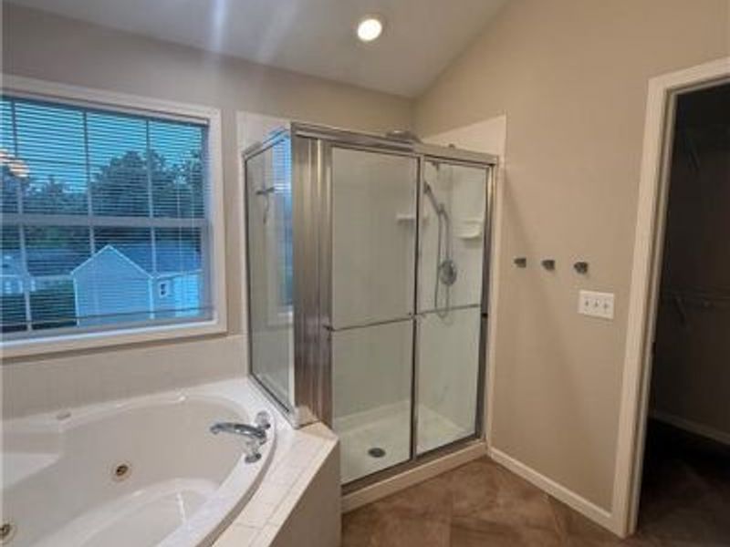 1600 Sunnington Grove Drive, Dayton, OH 45458 Photo 12