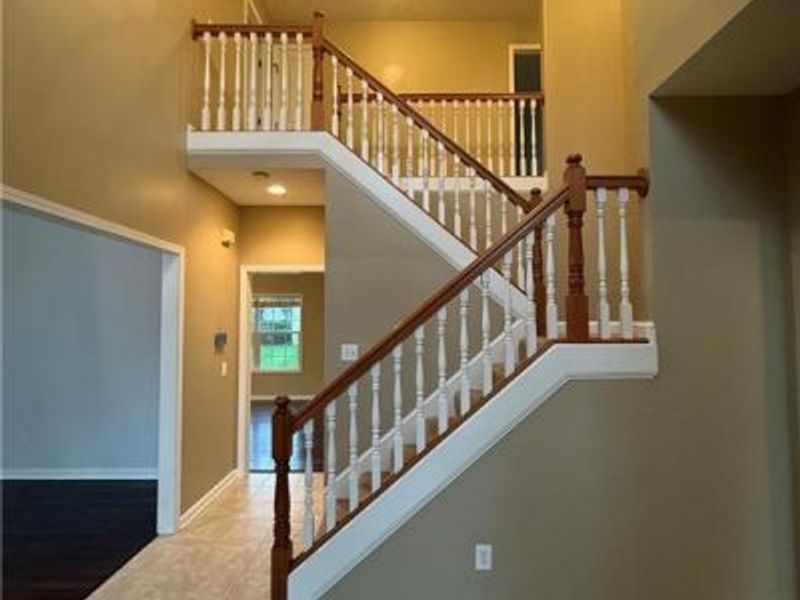 1600 Sunnington Grove Drive, Dayton, OH 45458 Photo 4