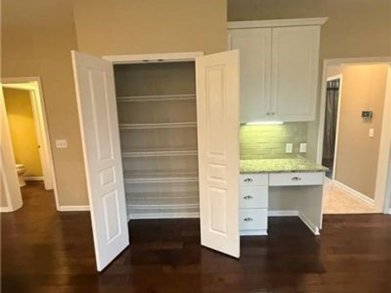 1600 Sunnington Grove Drive, Dayton, OH 45458 Photo 8