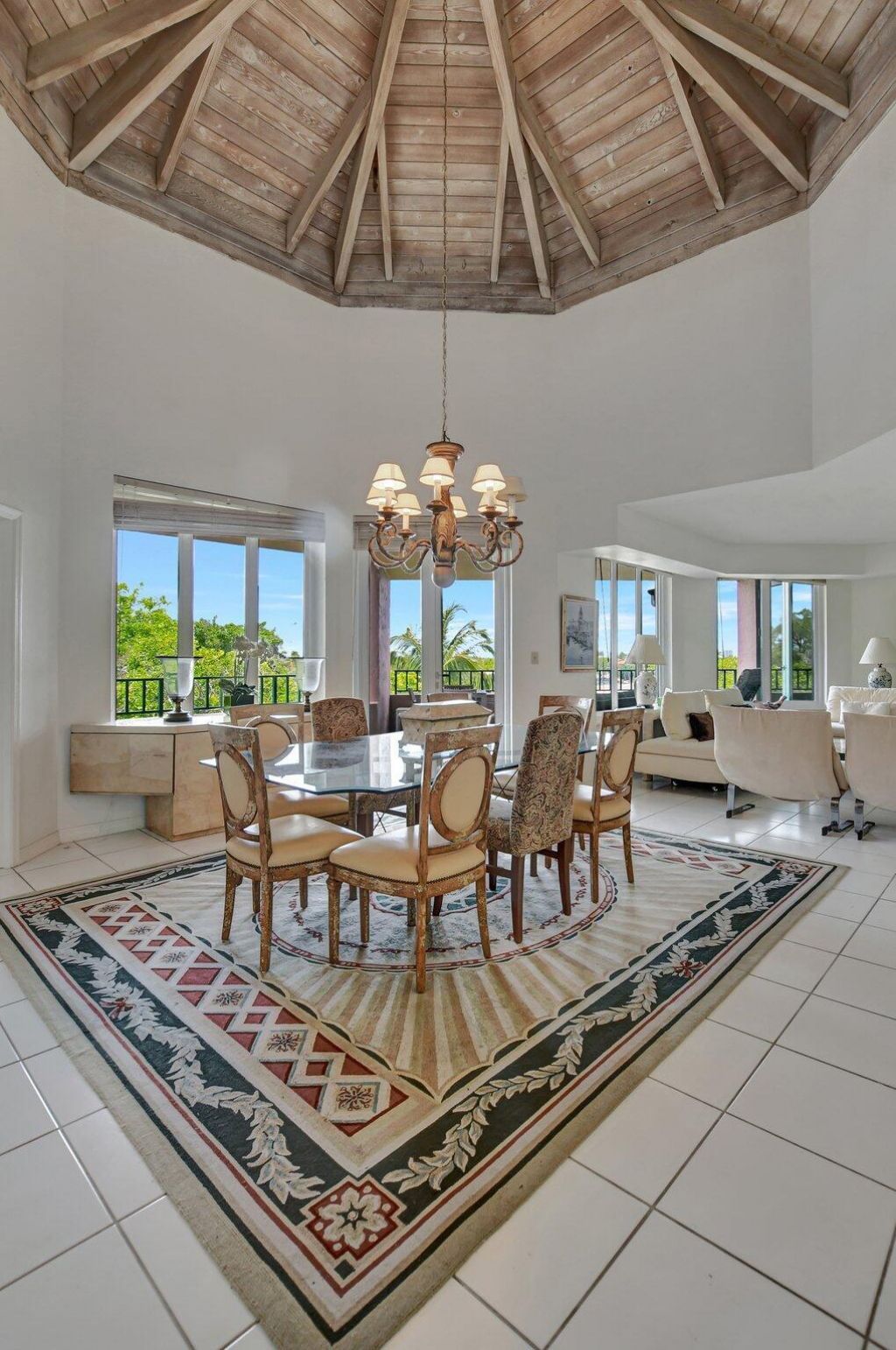 100 SE 5th Avenue, Unit 504, Boca Raton, FL 33432 Photo