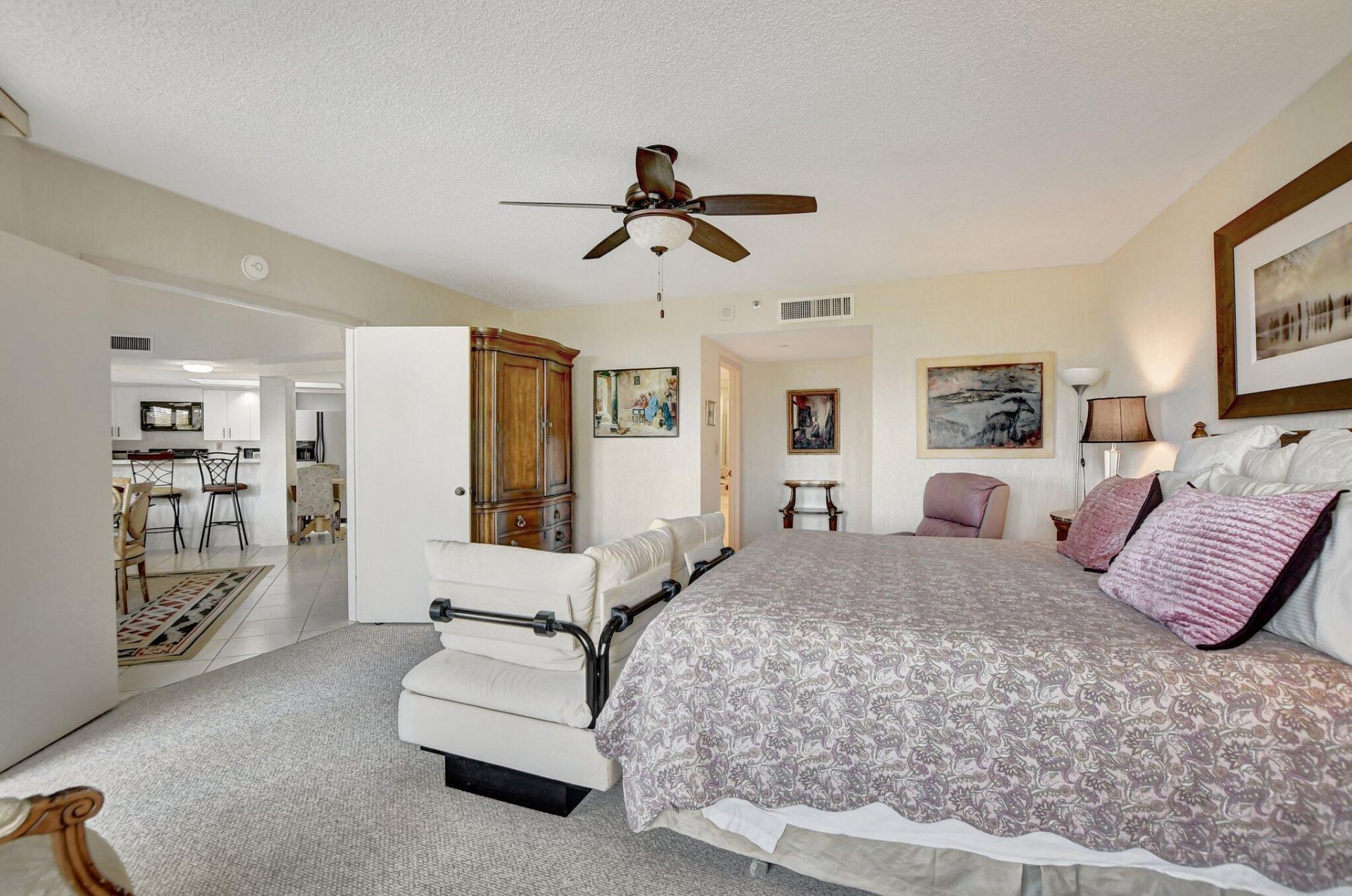 100 SE 5th Avenue, Unit 504, Boca Raton, FL 33432 Photo