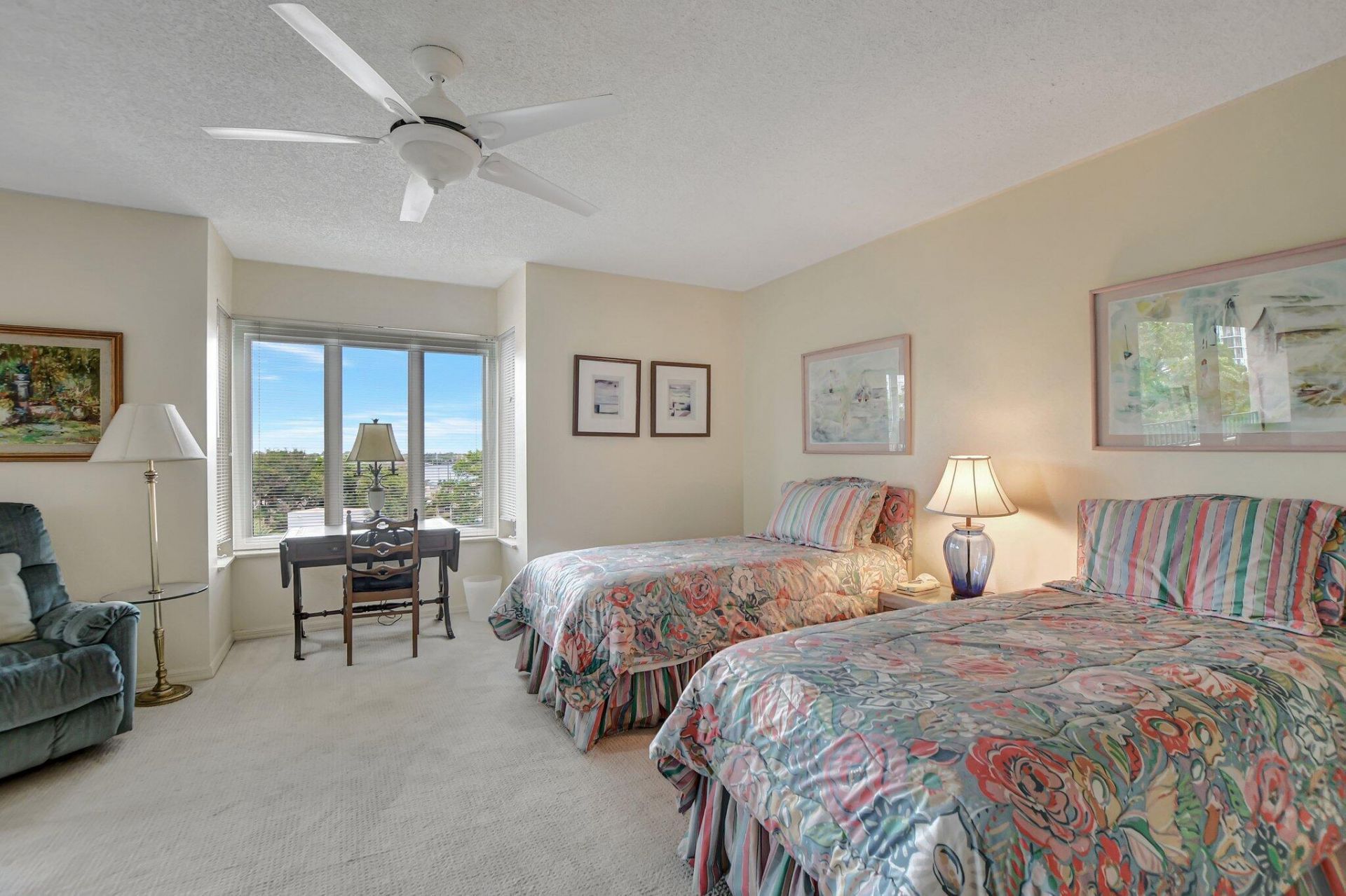 100 SE 5th Avenue, Unit 504, Boca Raton, FL 33432 Photo