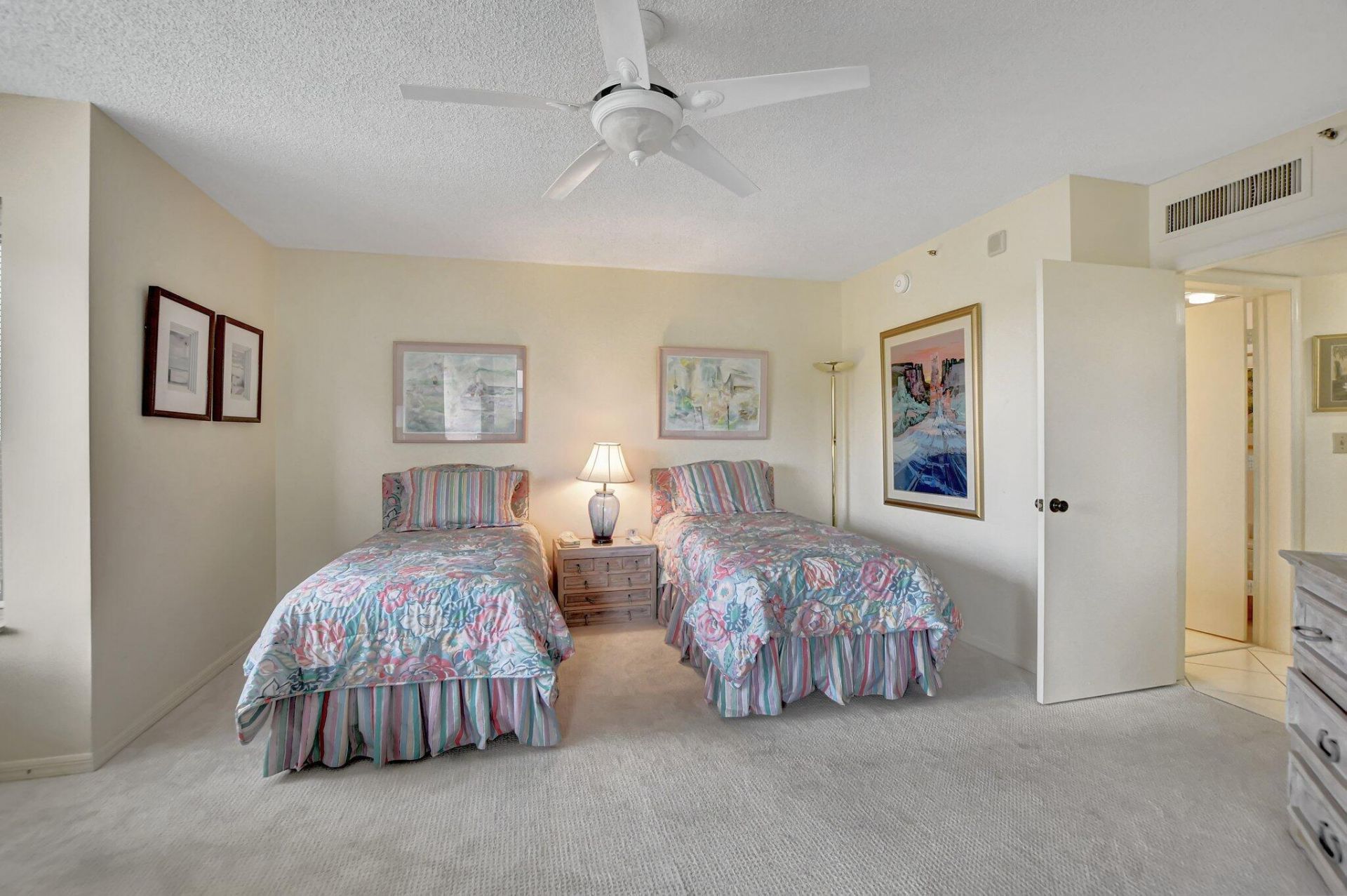 100 SE 5th Avenue, Unit 504, Boca Raton, FL 33432 Photo