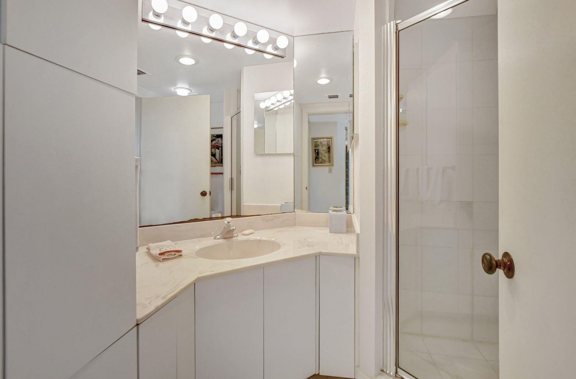 100 SE 5th Avenue, Unit 504, Boca Raton, FL 33432 Photo