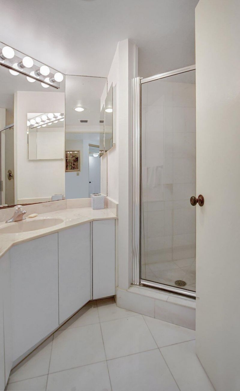 100 SE 5th Avenue, Unit 504, Boca Raton, FL 33432 Photo