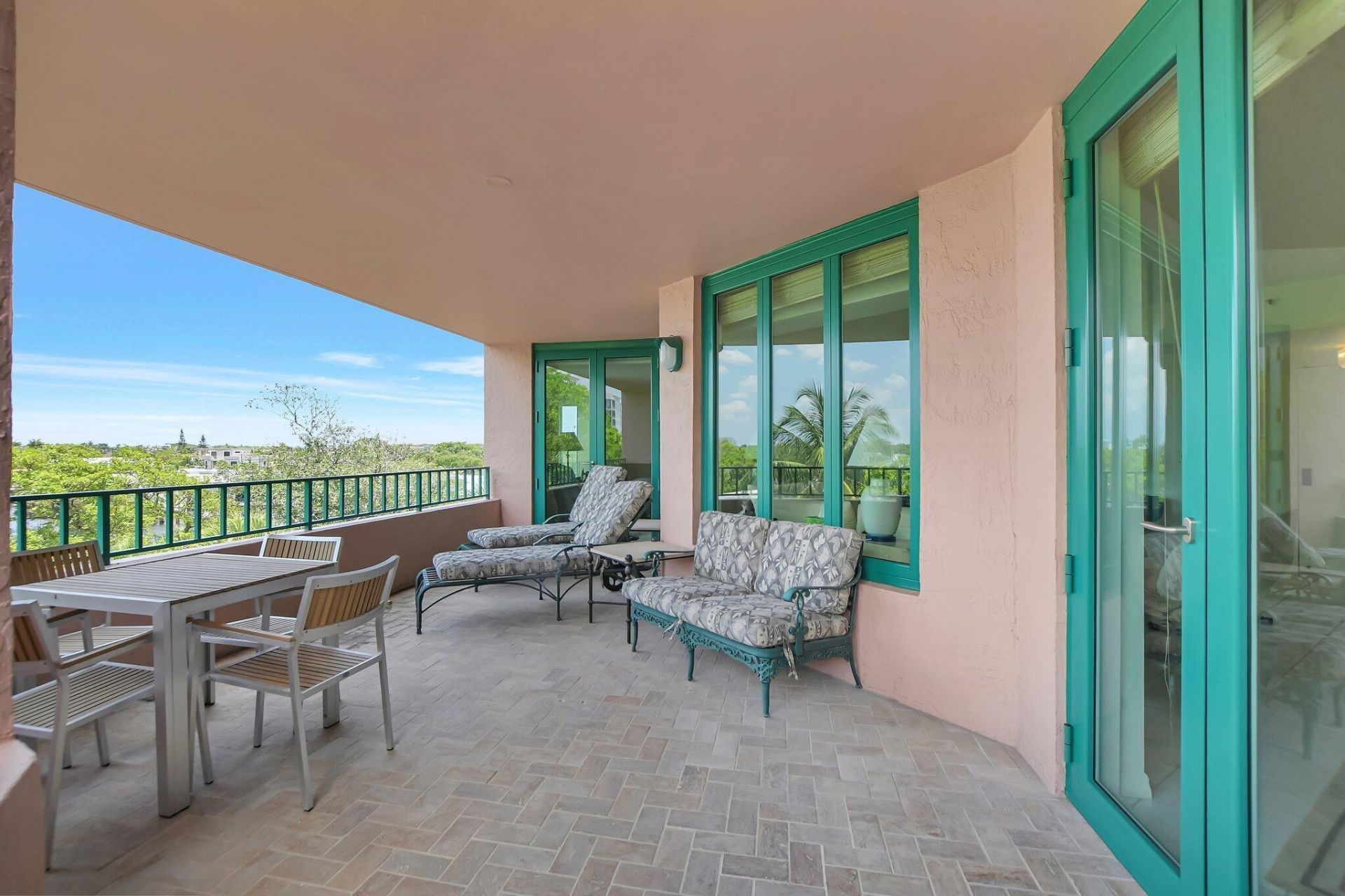 100 SE 5th Avenue, Unit 504, Boca Raton, FL 33432 Photo