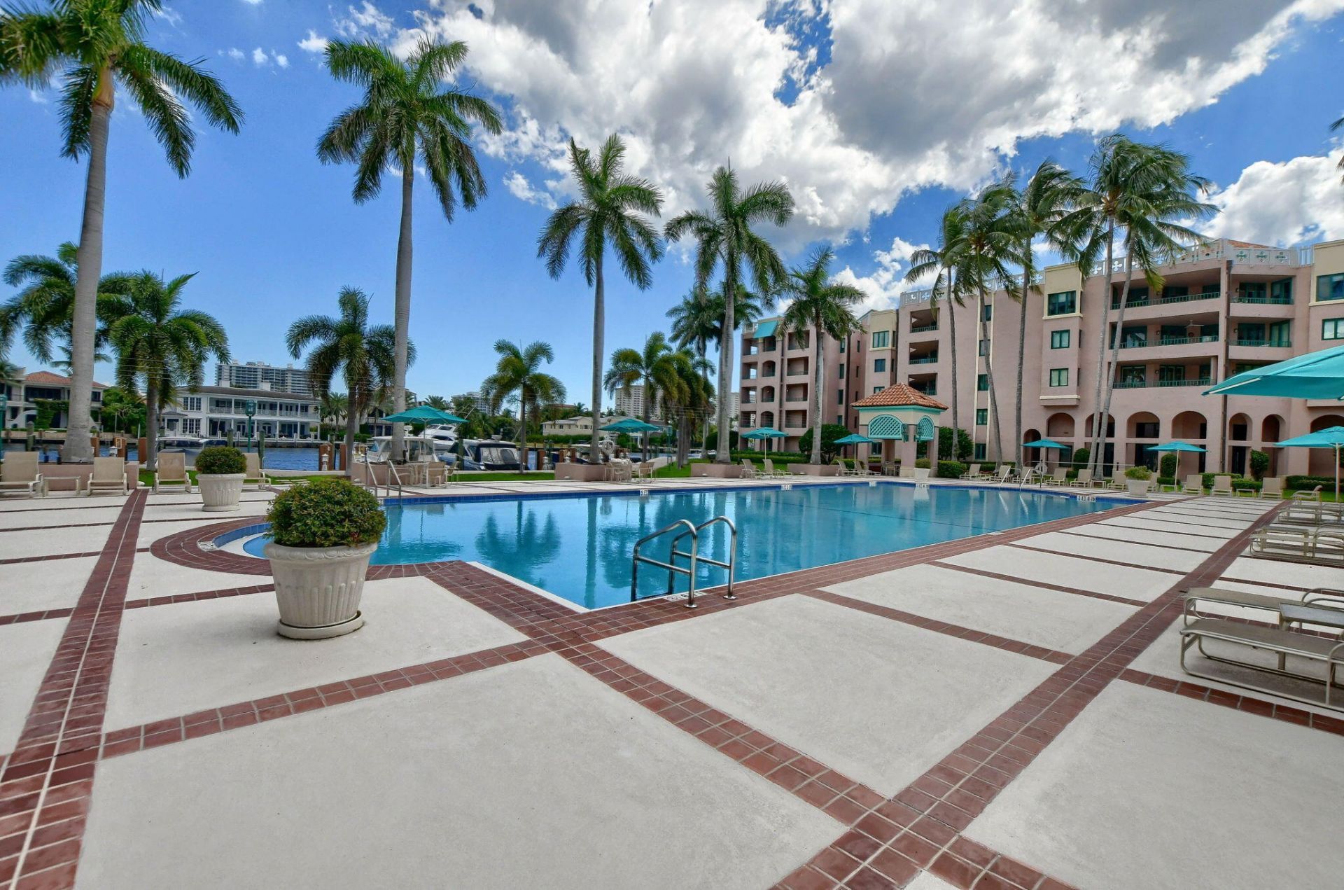 100 SE 5th Avenue, Unit 504, Boca Raton, FL 33432 Photo