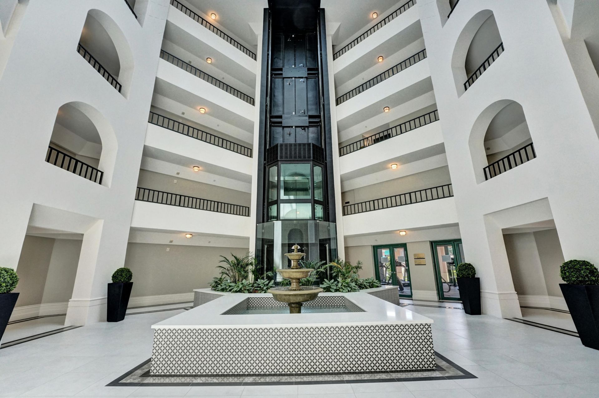 100 SE 5th Avenue, Unit 504, Boca Raton, FL 33432 Photo