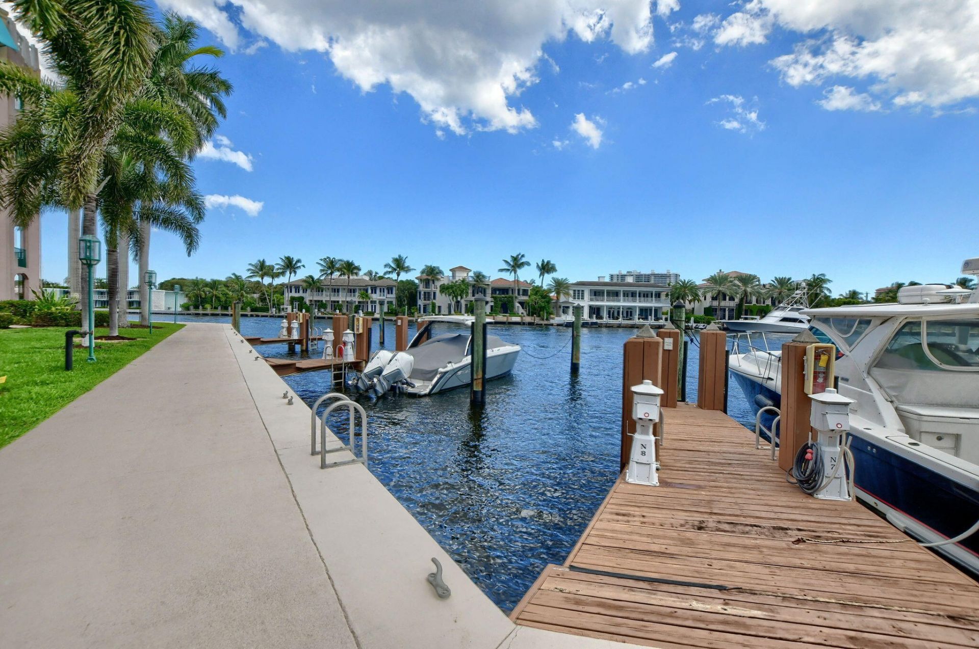 100 SE 5th Avenue, Unit 504, Boca Raton, FL 33432 Photo